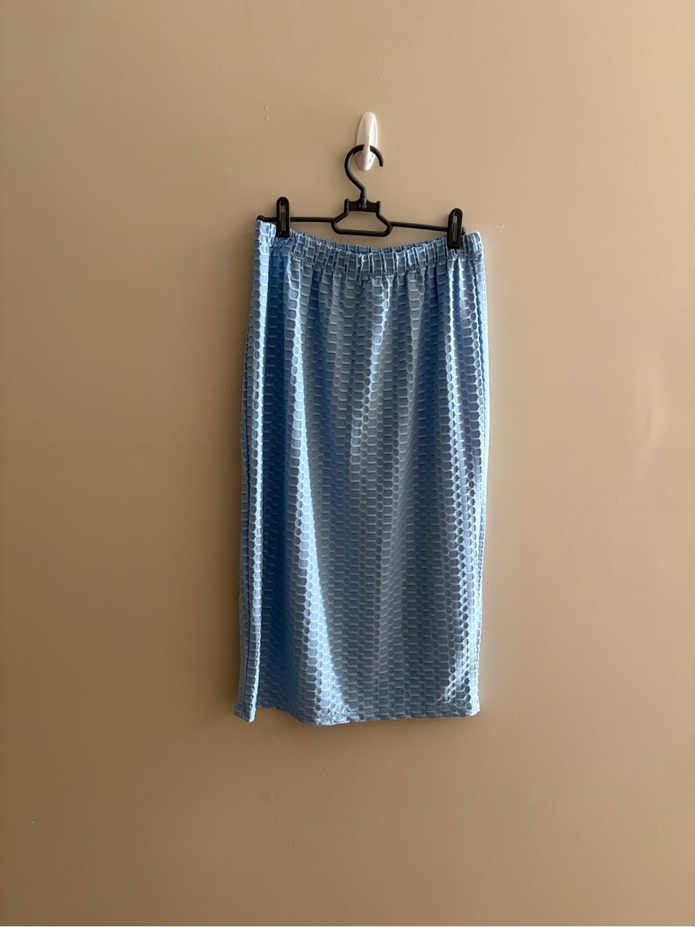 Sky Blue Textured Elastic-Waist Midi Skirt